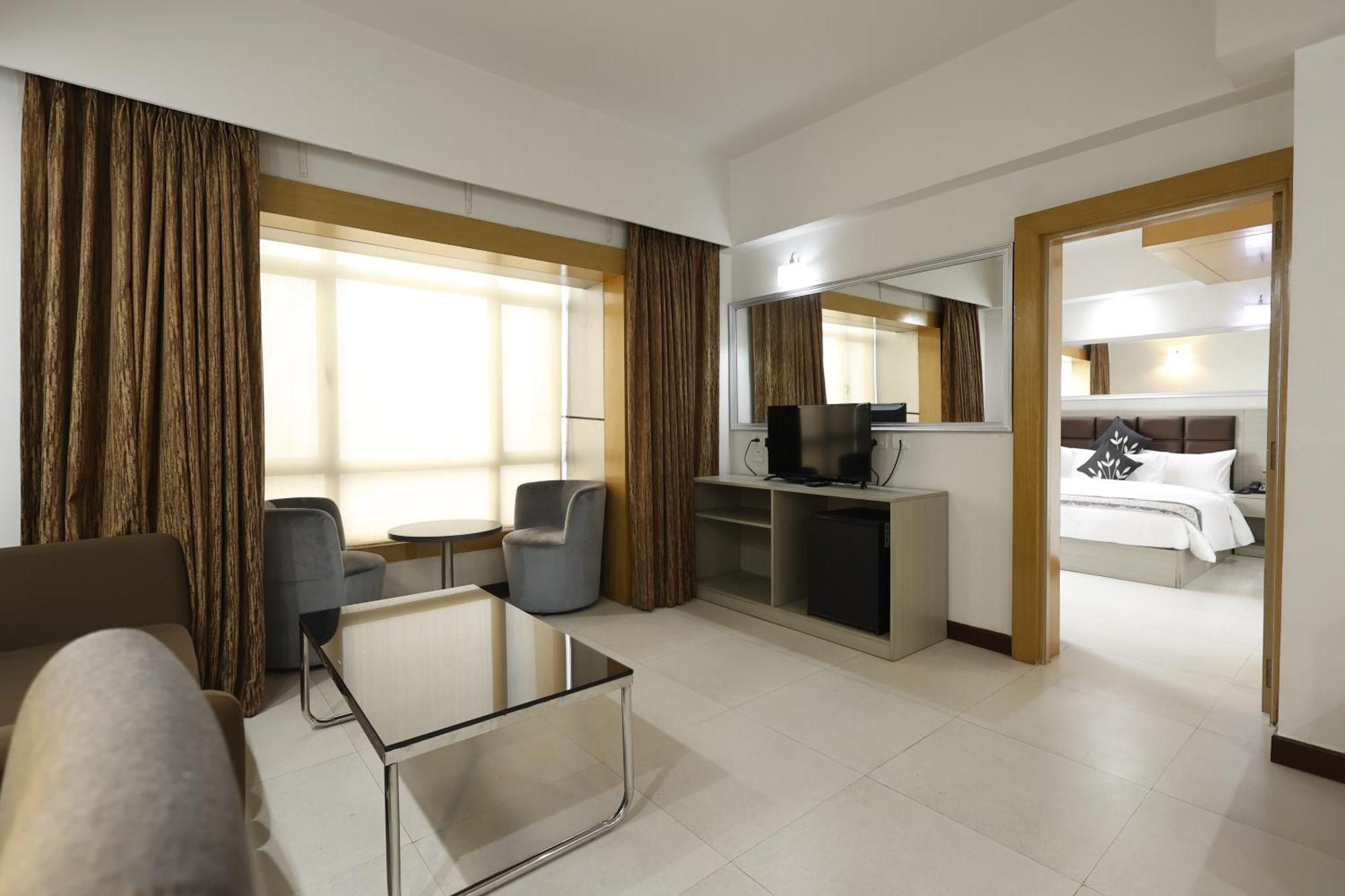 Aristocrat Hotel Kolkata Luaran gambar