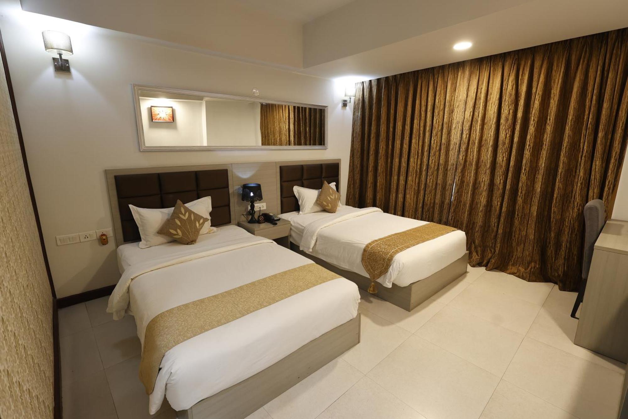 Aristocrat Hotel Kolkata Luaran gambar