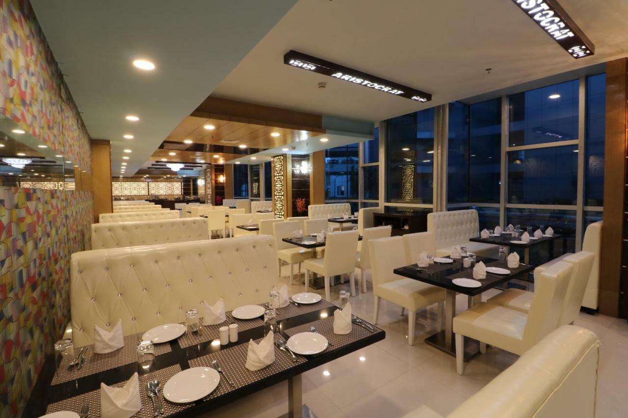 Aristocrat Hotel Kolkata Luaran gambar
